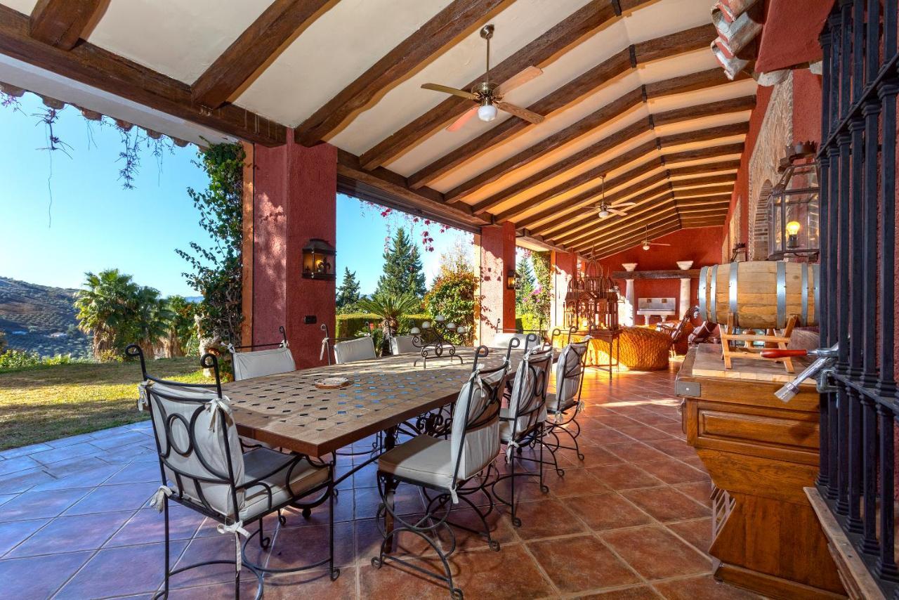 Casa Flores Con Piscina Interior Climatizada Alcaucin Luaran gambar