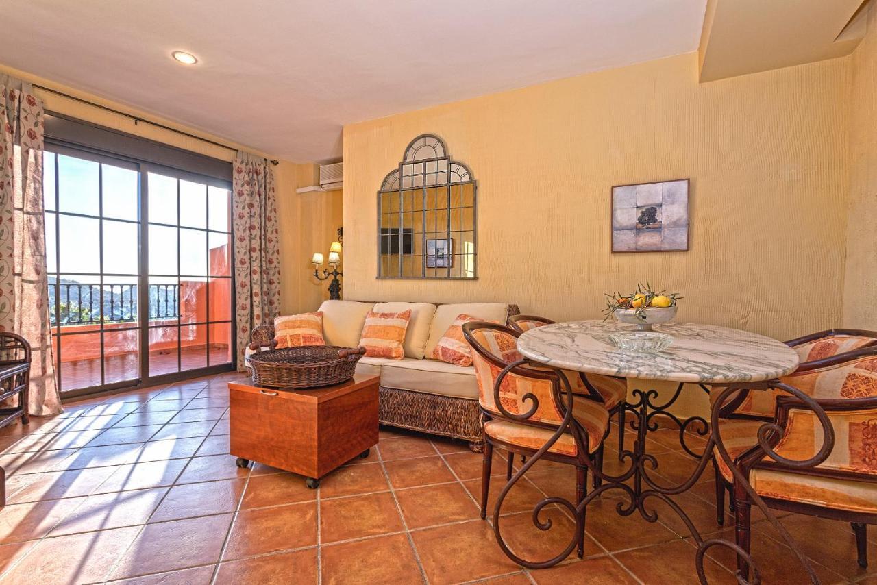 Casa Flores Con Piscina Interior Climatizada Alcaucin Luaran gambar