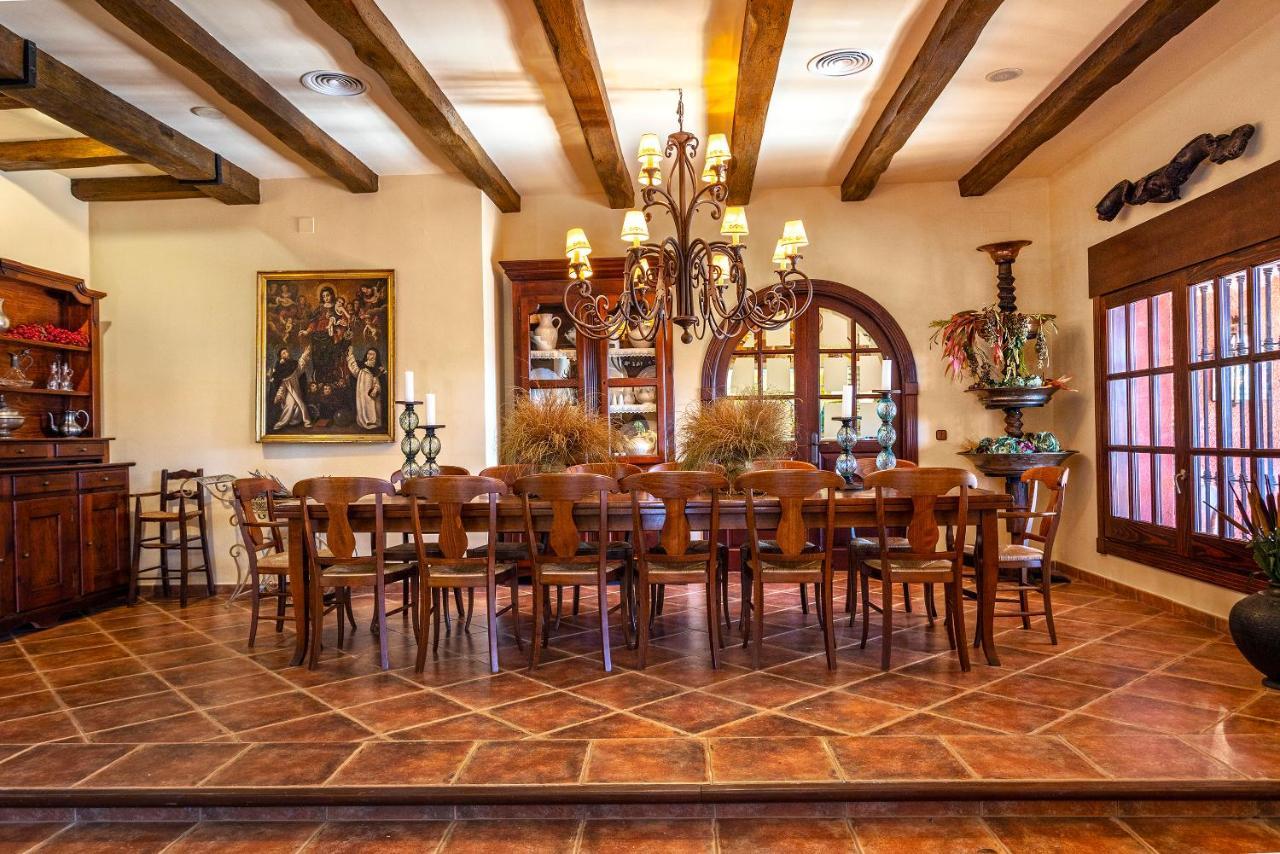 Casa Flores Con Piscina Interior Climatizada Alcaucin Luaran gambar